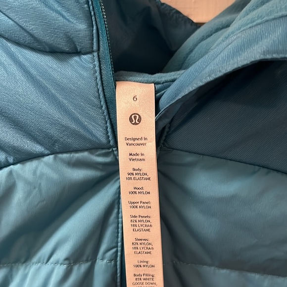 TEAL LULULEMON RUNNING COAT - Picture 3 of 6